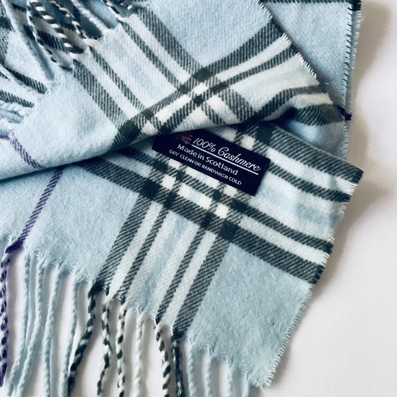 SCOTLAND CASHMERE Women's Long Fringed Scarf NWOT - Picture 4 of 4